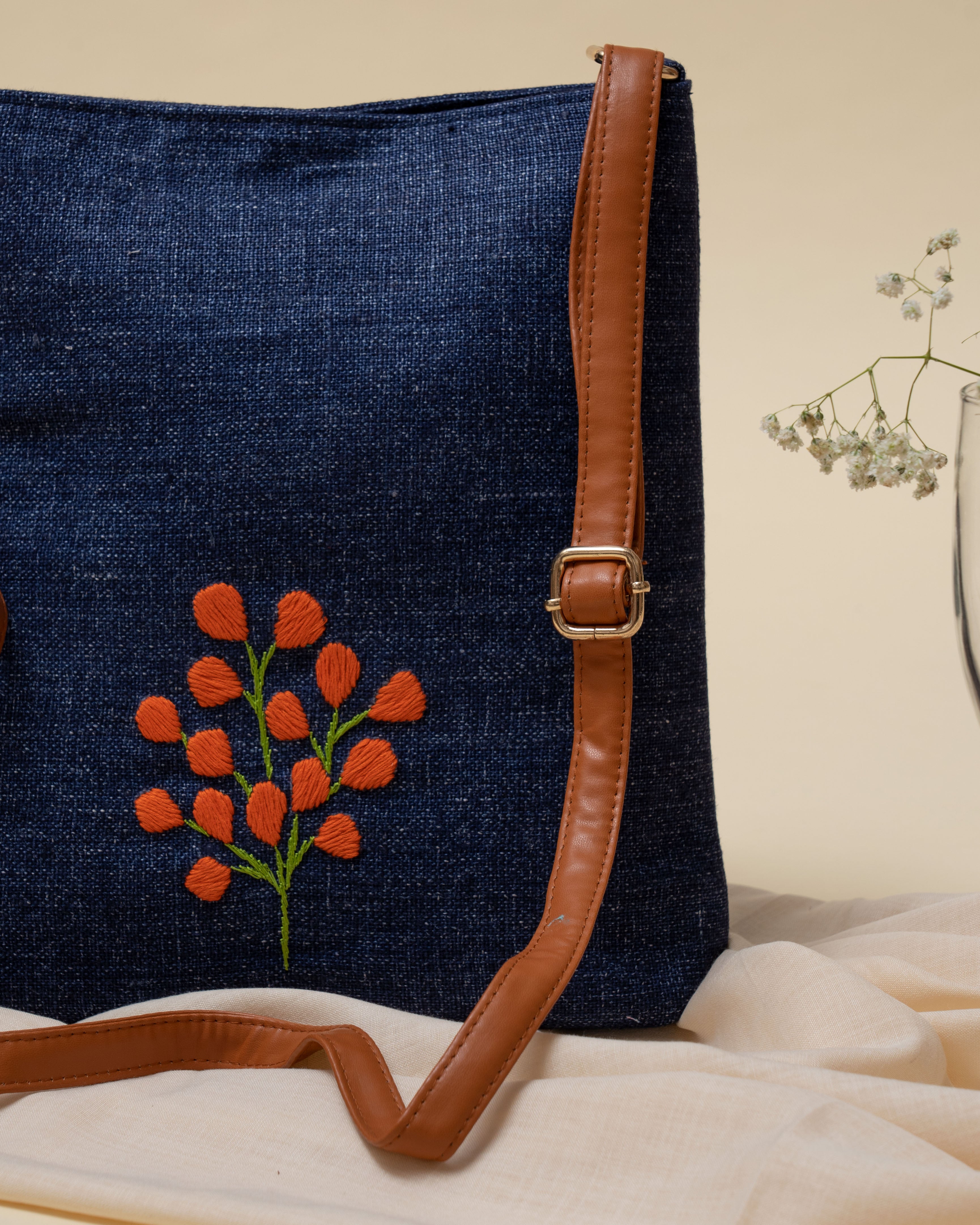 Ove Sling Bag