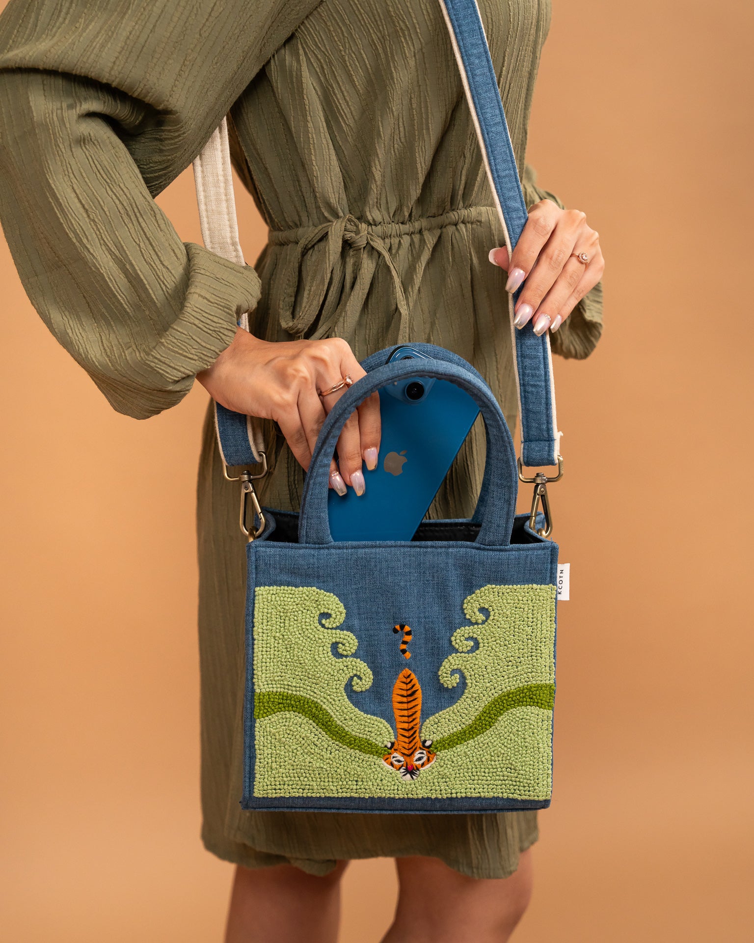 Tiger In a Pond Mini CarryAll
